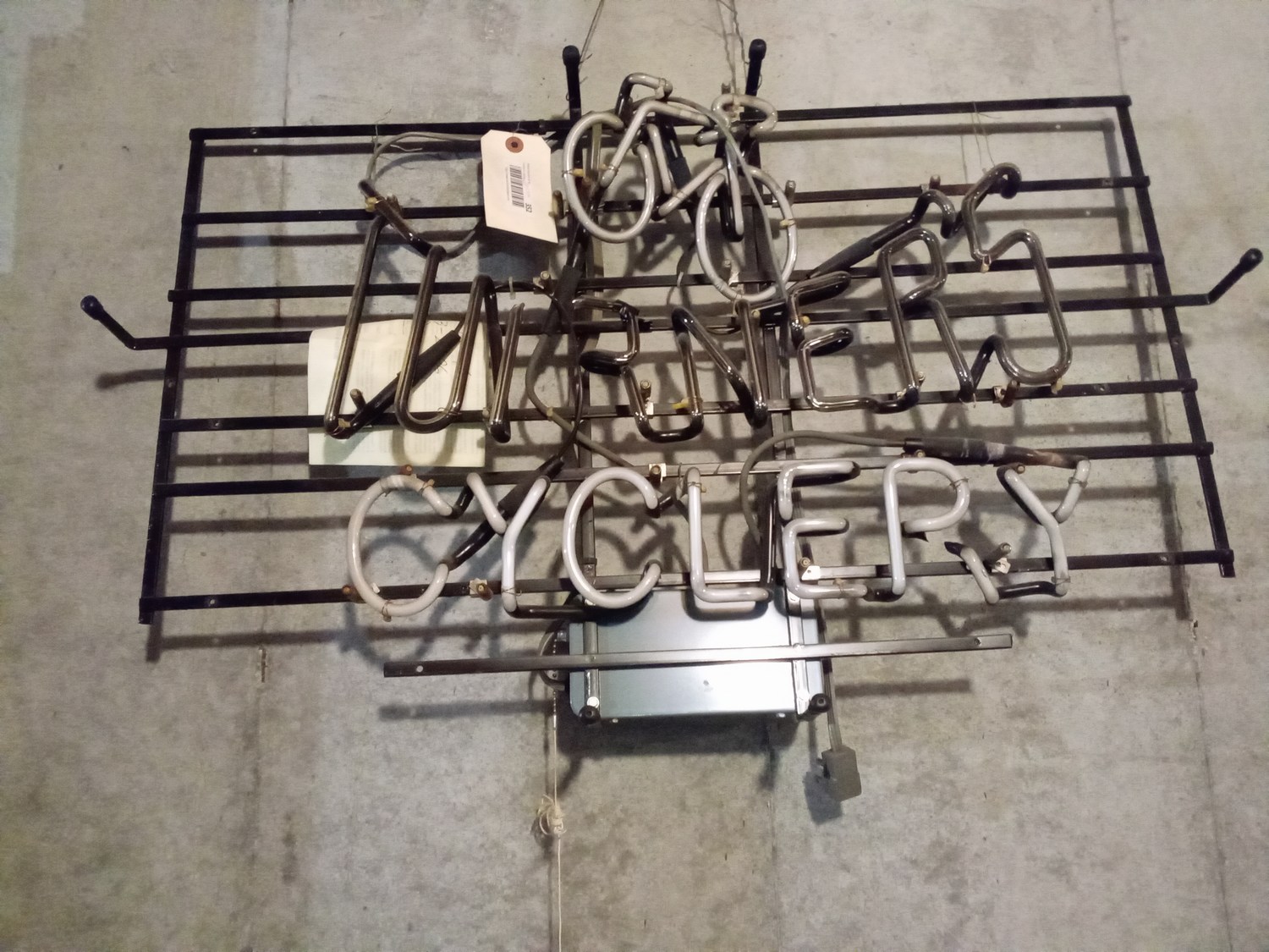 mini-Turner_s Cyclery neon needs restoration