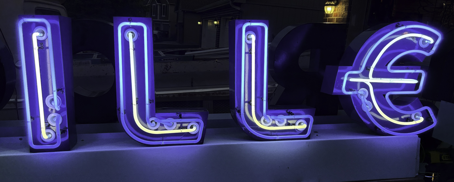 JEFF MILLER - The Lumi Neon Museum